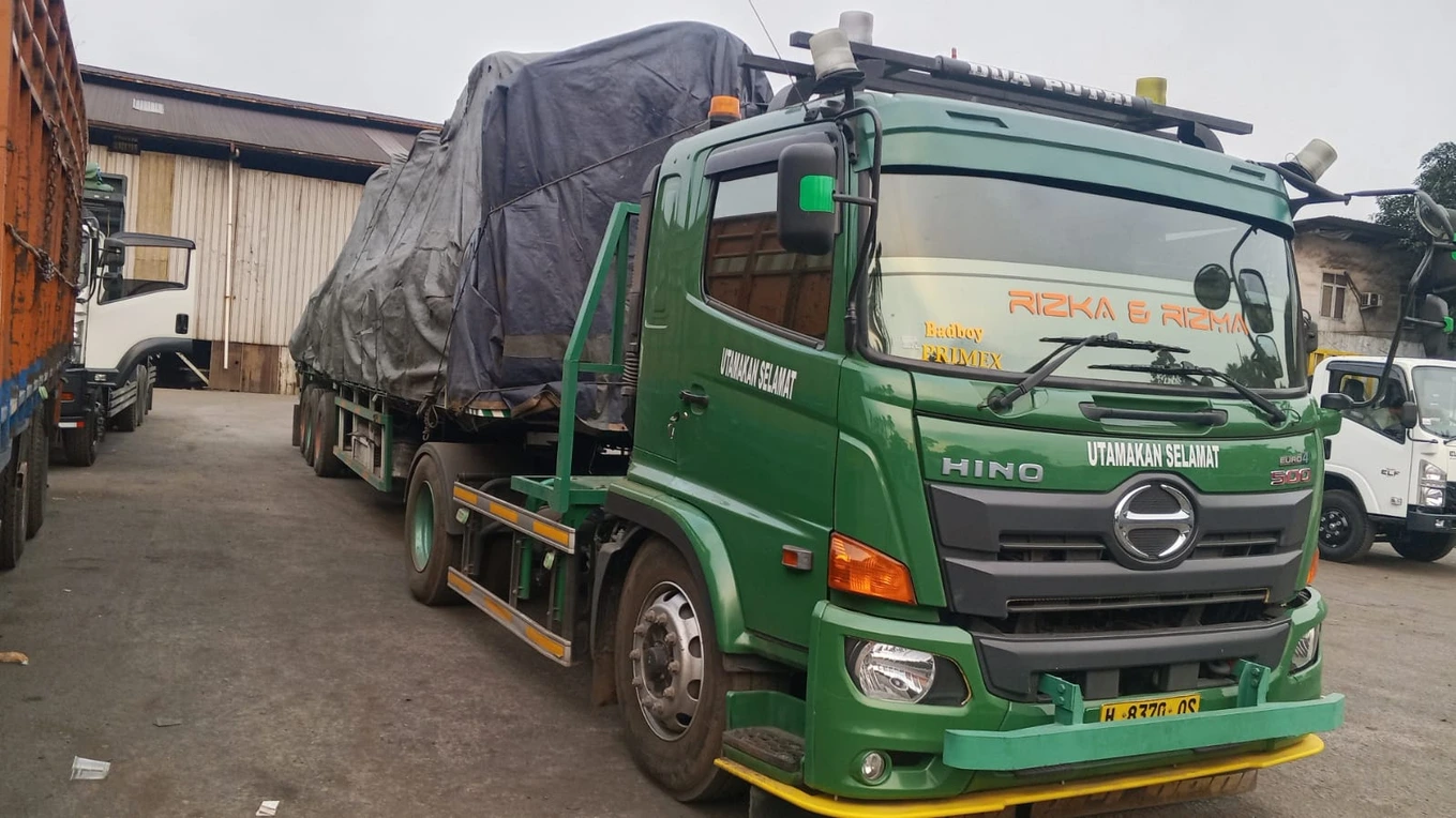 TRAILER-LOS-BAK-MANGER-SUMBER-MAKMUR-4.webp